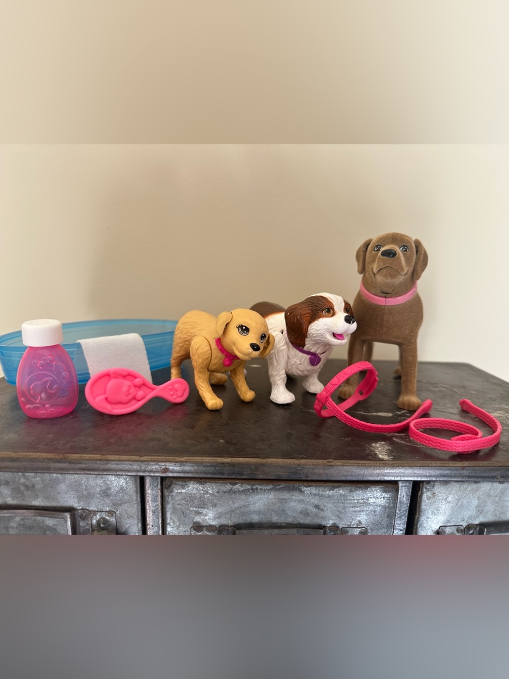 Vintage Mattel Barbie dogs accessories leashes brush shampoo tub towel Tanner?